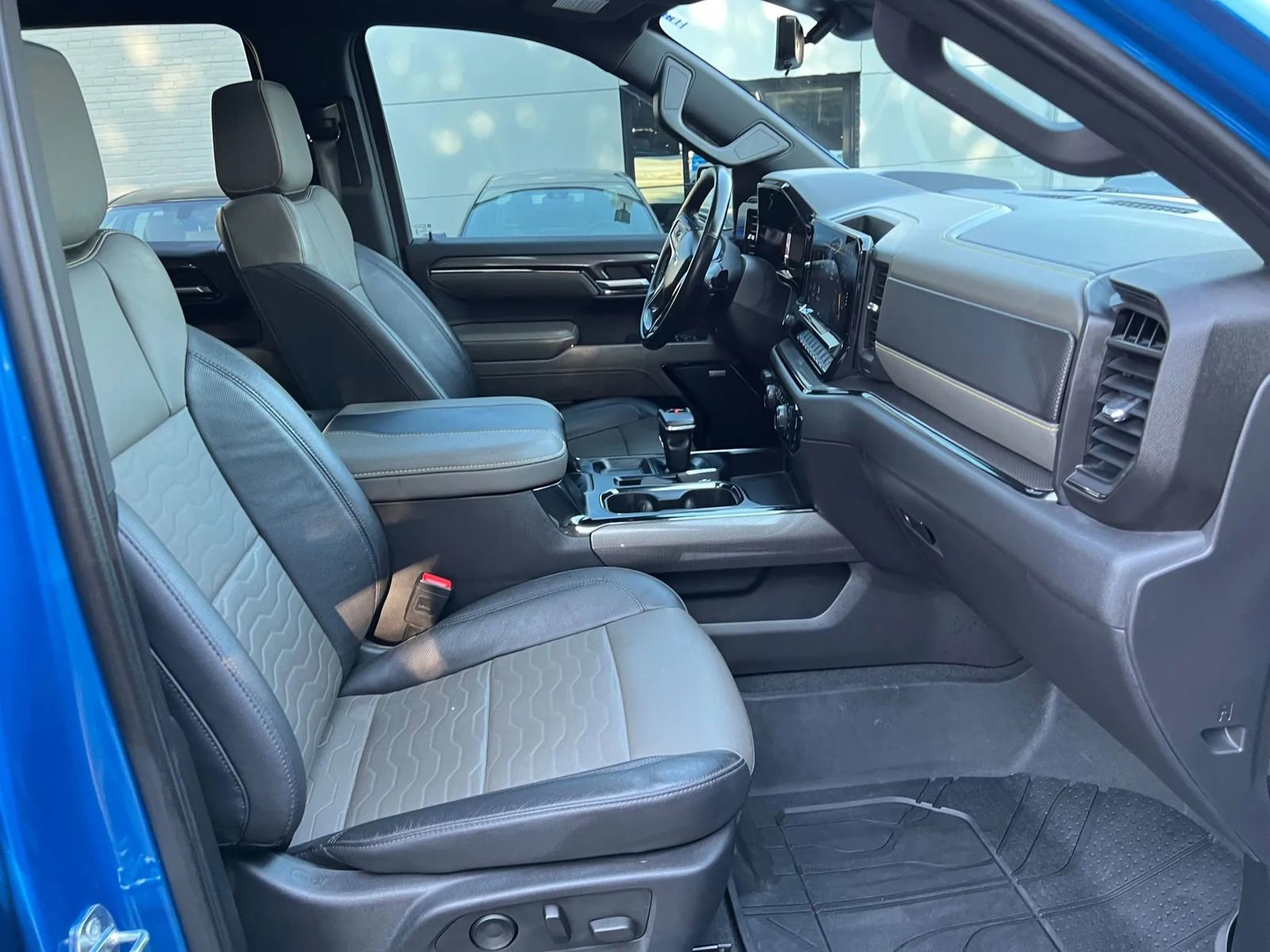 Used 2023 Chevrolet Silverado 1500 ZR2 w/ Technology Package image 8