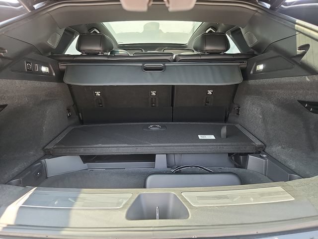 Certified 2023 Cadillac Lyriq AWD image 29