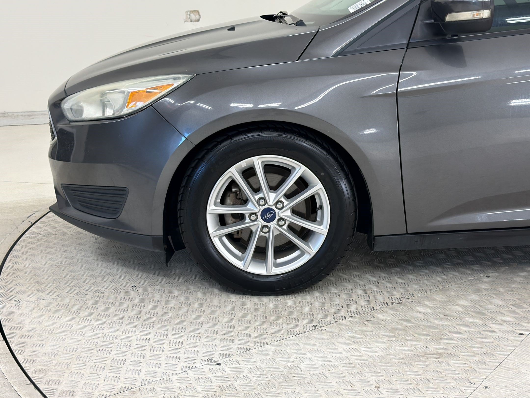 Used 2015 Ford Focus SE FWD image 12