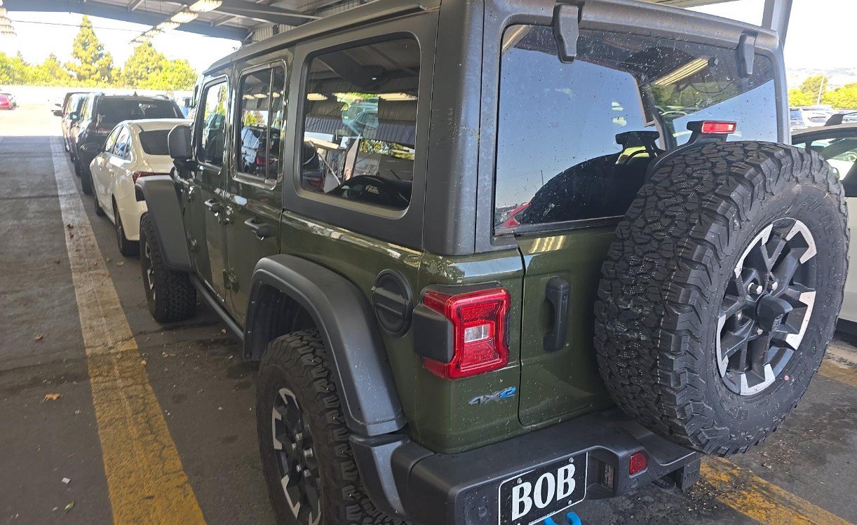 Used 2024 Jeep Wrangler Unlimited Rubicon 4xe w/ Safety Group AWD/4WD image 6