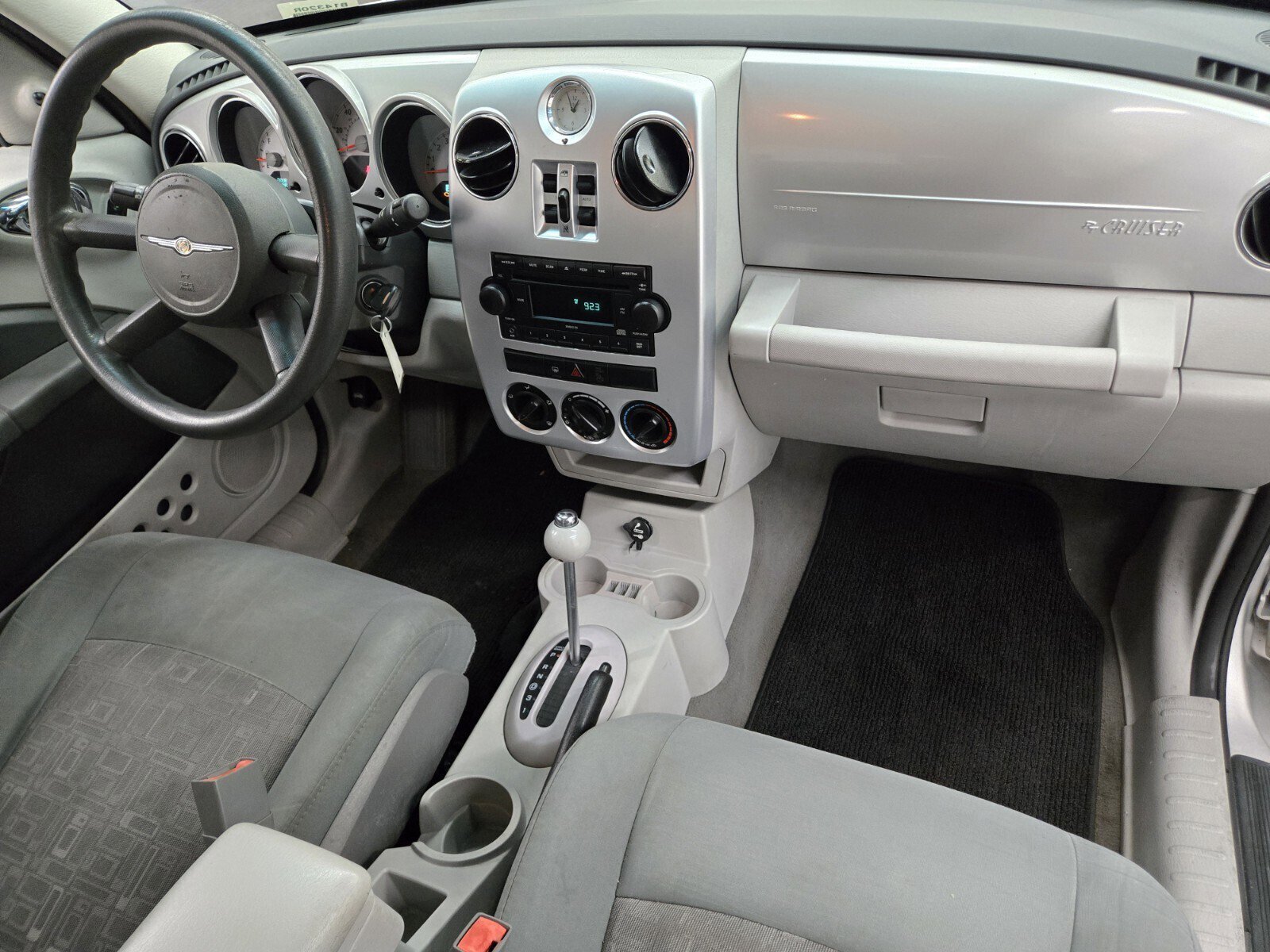 Used 2009 Chrysler PT Cruiser FWD image 13