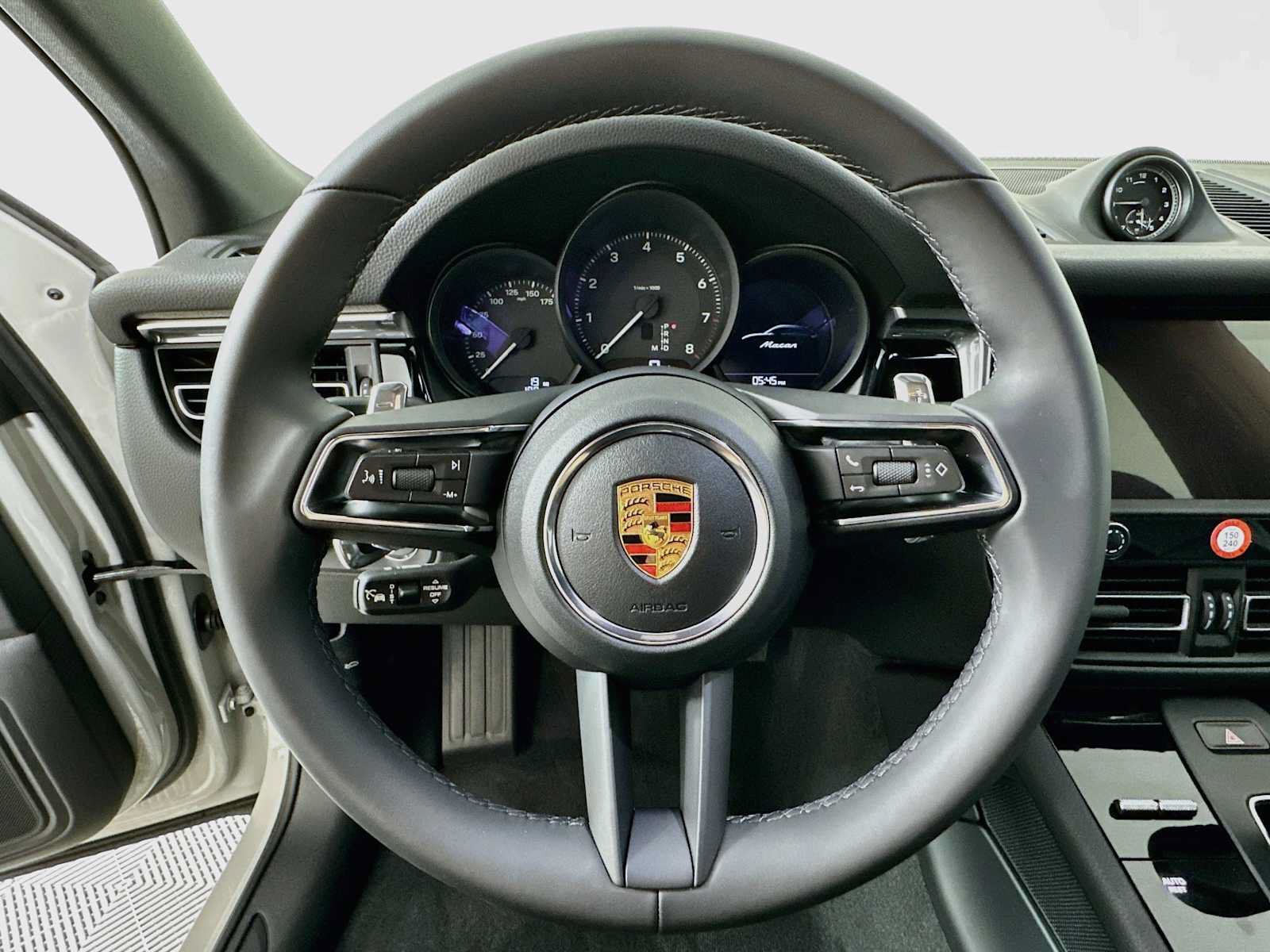 New 2026 Porsche Macan AWD/4WD image 14