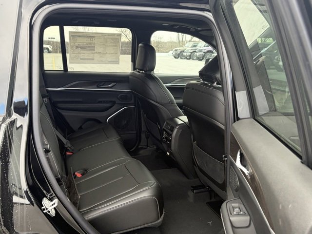 New 2026 Jeep Grand Cherokee Limited w/ Limited Altitude Package image 31