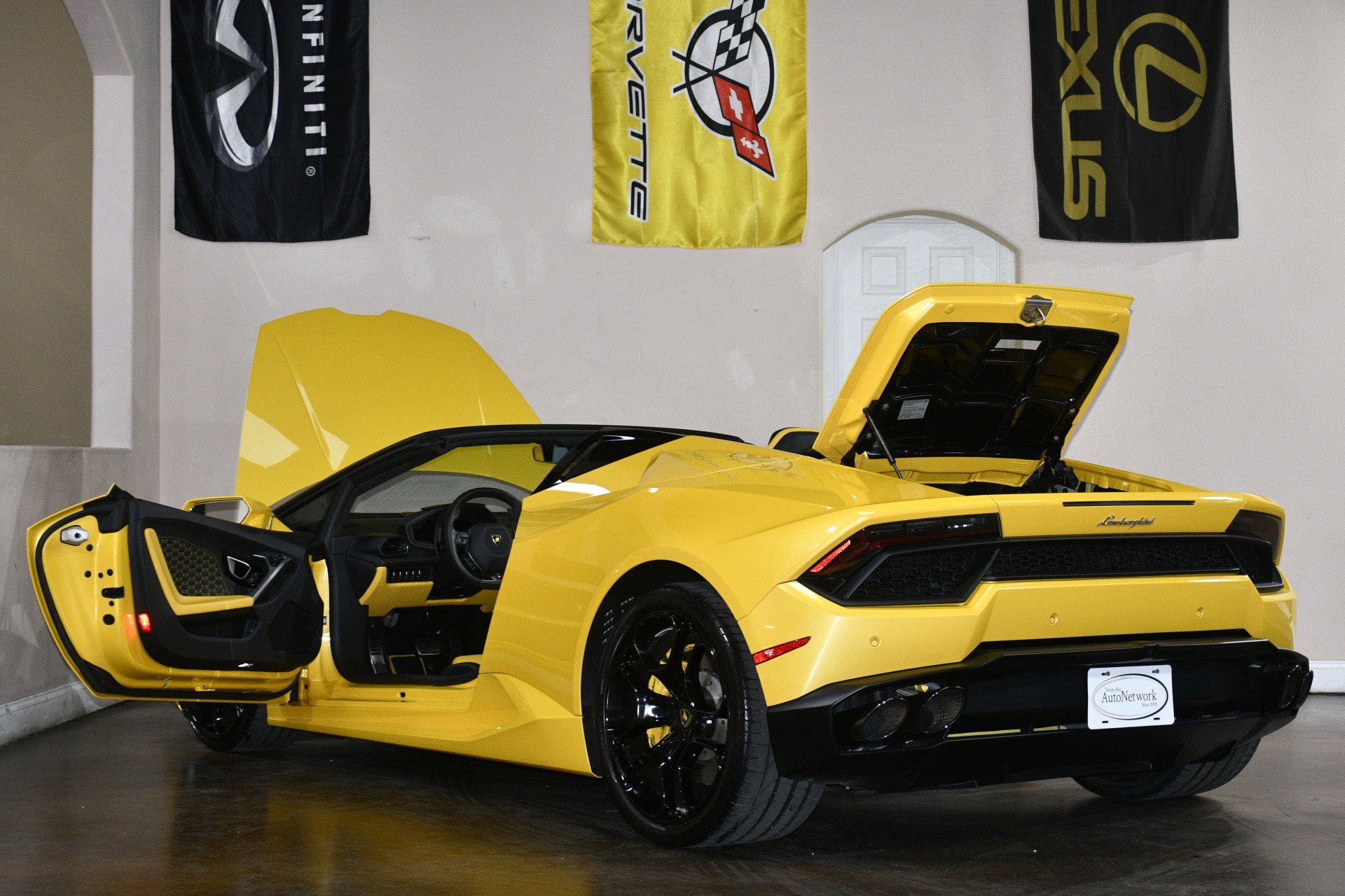 Used 2018 Lamborghini Huracan LP 580-2 image 91