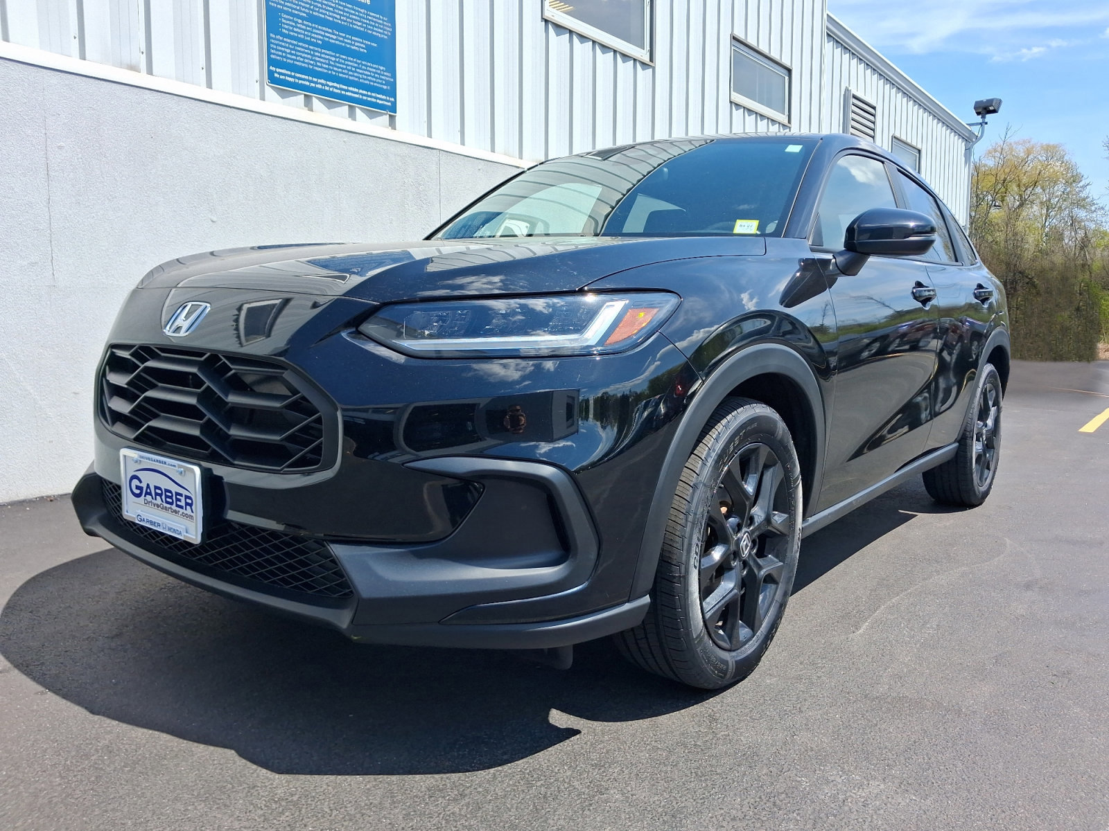 Used 2024 Honda HR-V Sport image 1