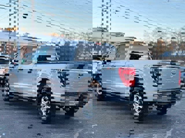 Used 2023 Ford F150 XLT w/ Trailer Tow Package image 4