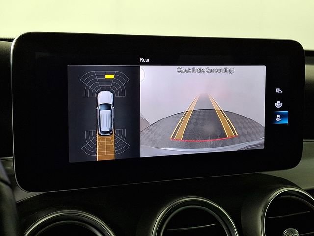 Used 2021 Mercedes-Benz GLC 300 4MATIC image 4