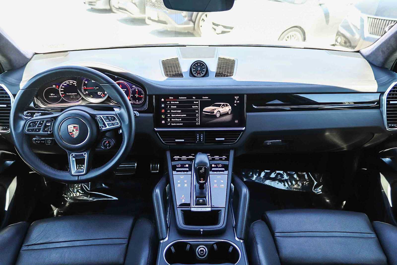 Used 2023 Porsche Cayenne Turbo AWD/4WD image 12
