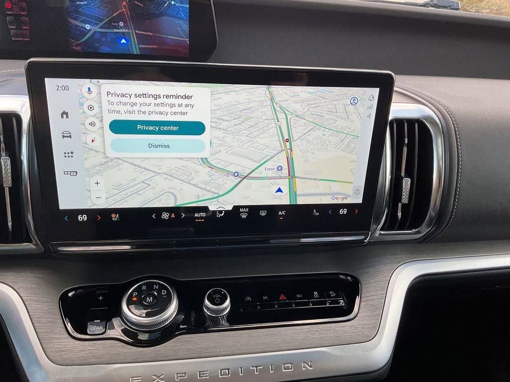 Used 2025 Ford Expedition Max Platinum image 32