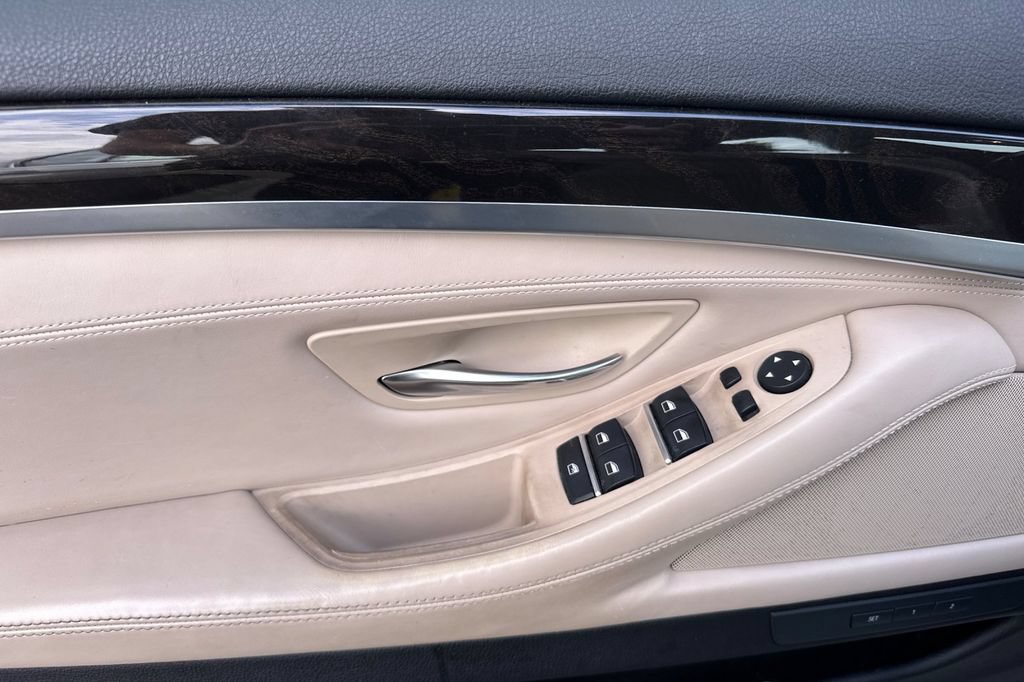 Used 2016 BMW 535i Sedan RWD image 10