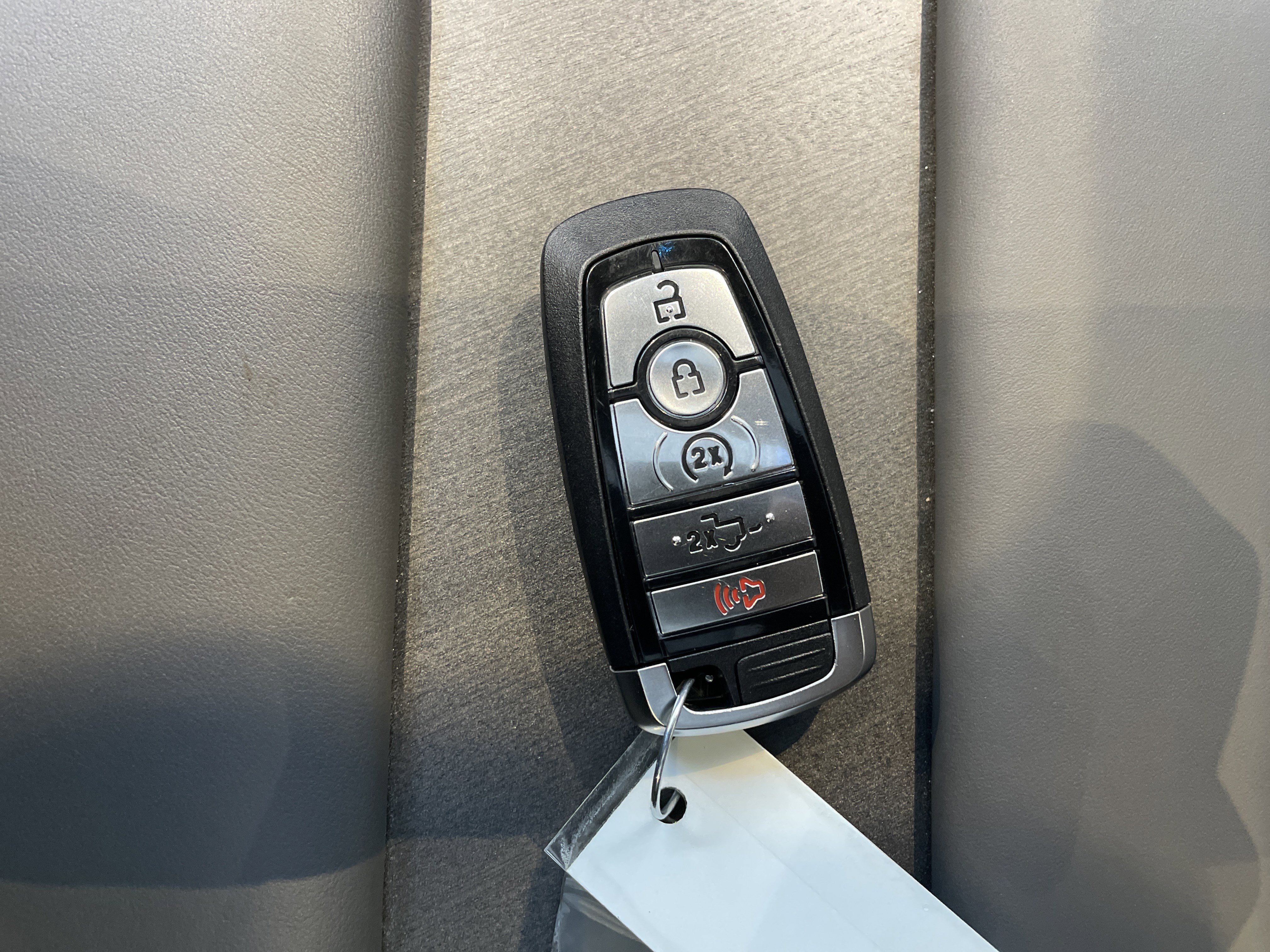 Used 2025 Ford F450 Platinum w/ Platinum Plus Package image 48