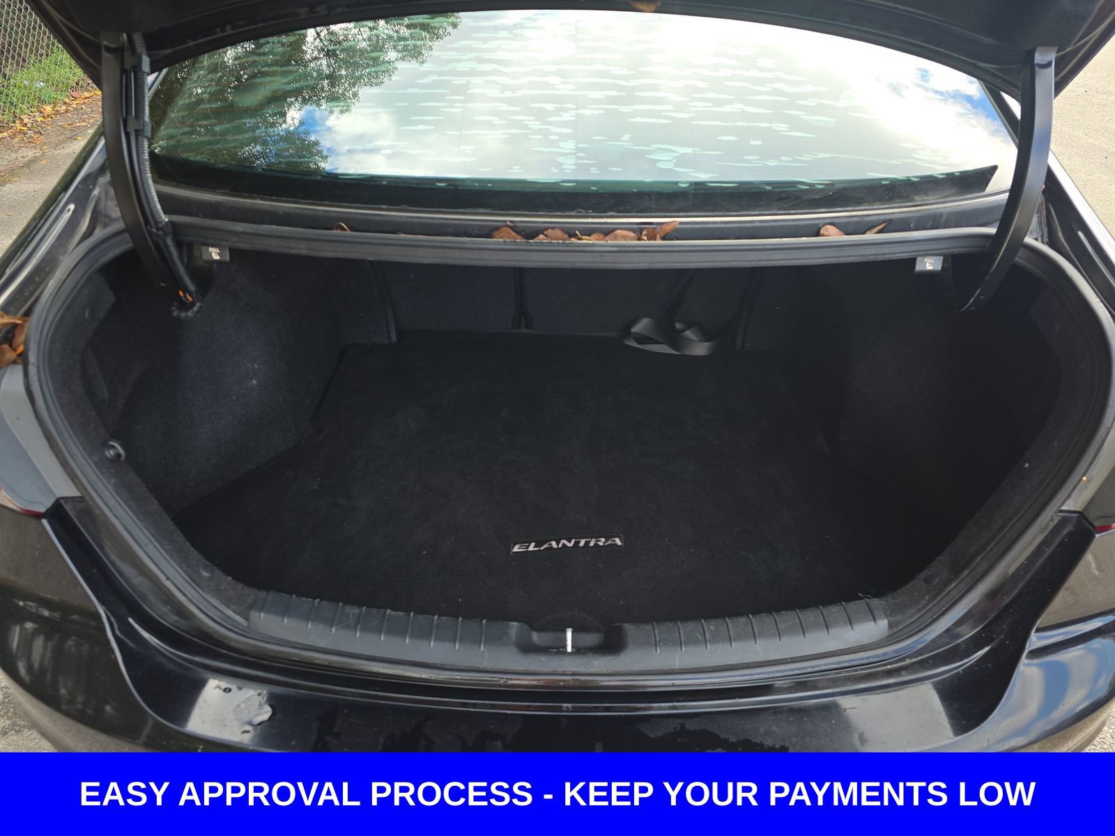 Used 2017 Hyundai Elantra Value Edition FWD image 16