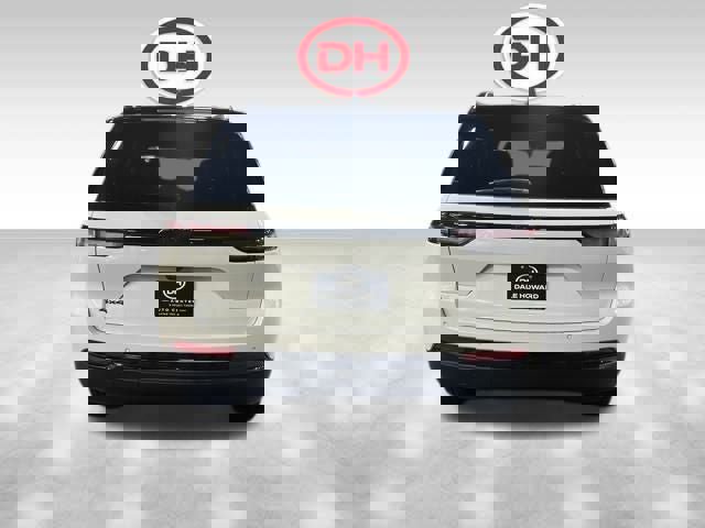 New 2025 Jeep Grand Cherokee Limited w/ Trailer Tow Package image 10