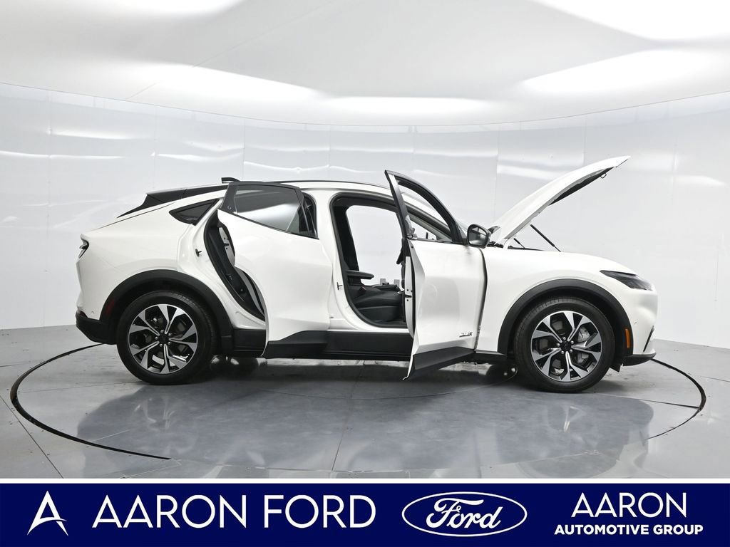 New 2024 Ford Mustang Mach-E Select image 3