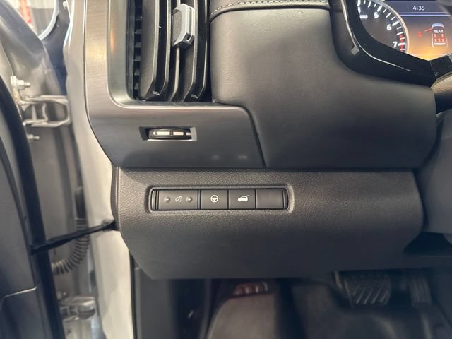 Certified 2024 Nissan Pathfinder SL w/ SL Premium Package AWD/4WD image 23