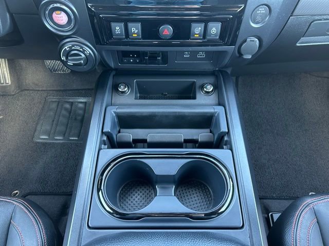 Used 2021 Nissan Titan PRO-4X w/ Pro-4x Convenience Package AWD/4WD image 19