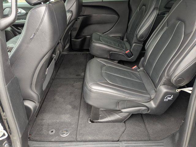 Certified 2022 Chrysler Pacifica Touring-L w/ S Appearance Package AWD/4WD image 22