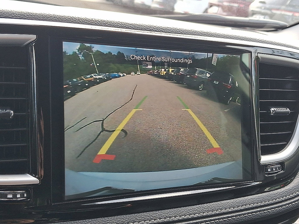 Used 2024 Chrysler Pacifica Touring-L FWD image 44