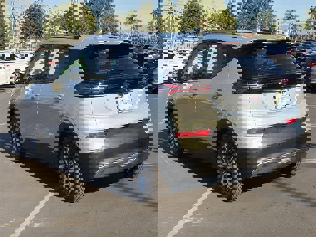 Used 2023 Chevrolet Bolt EUV LT w/ Convenience Package image 4