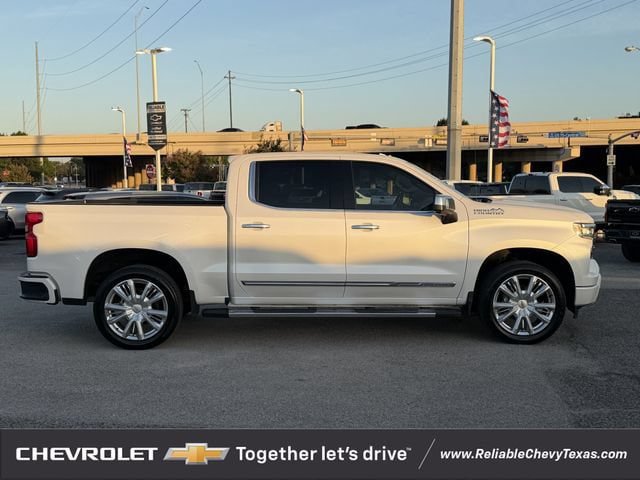 Used 2025 Chevrolet Silverado 1500 High Country w/ High Country Premium Package AWD/4WD image 5
