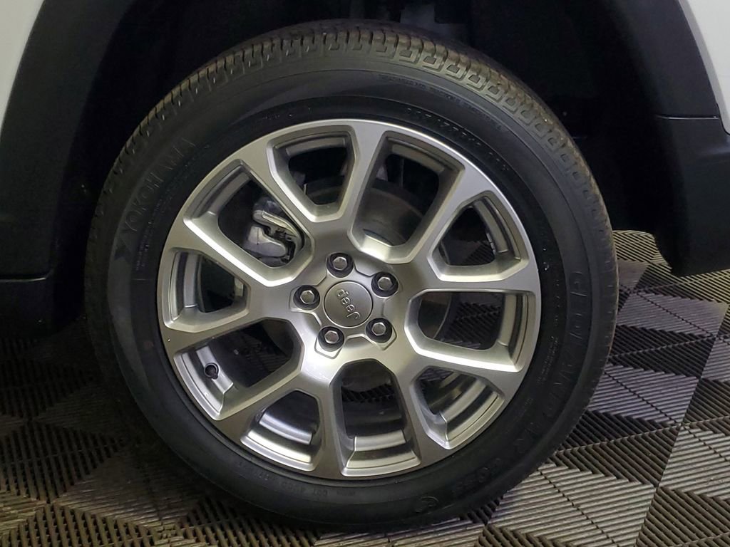 Used 2022 Jeep Compass Latitude image 5