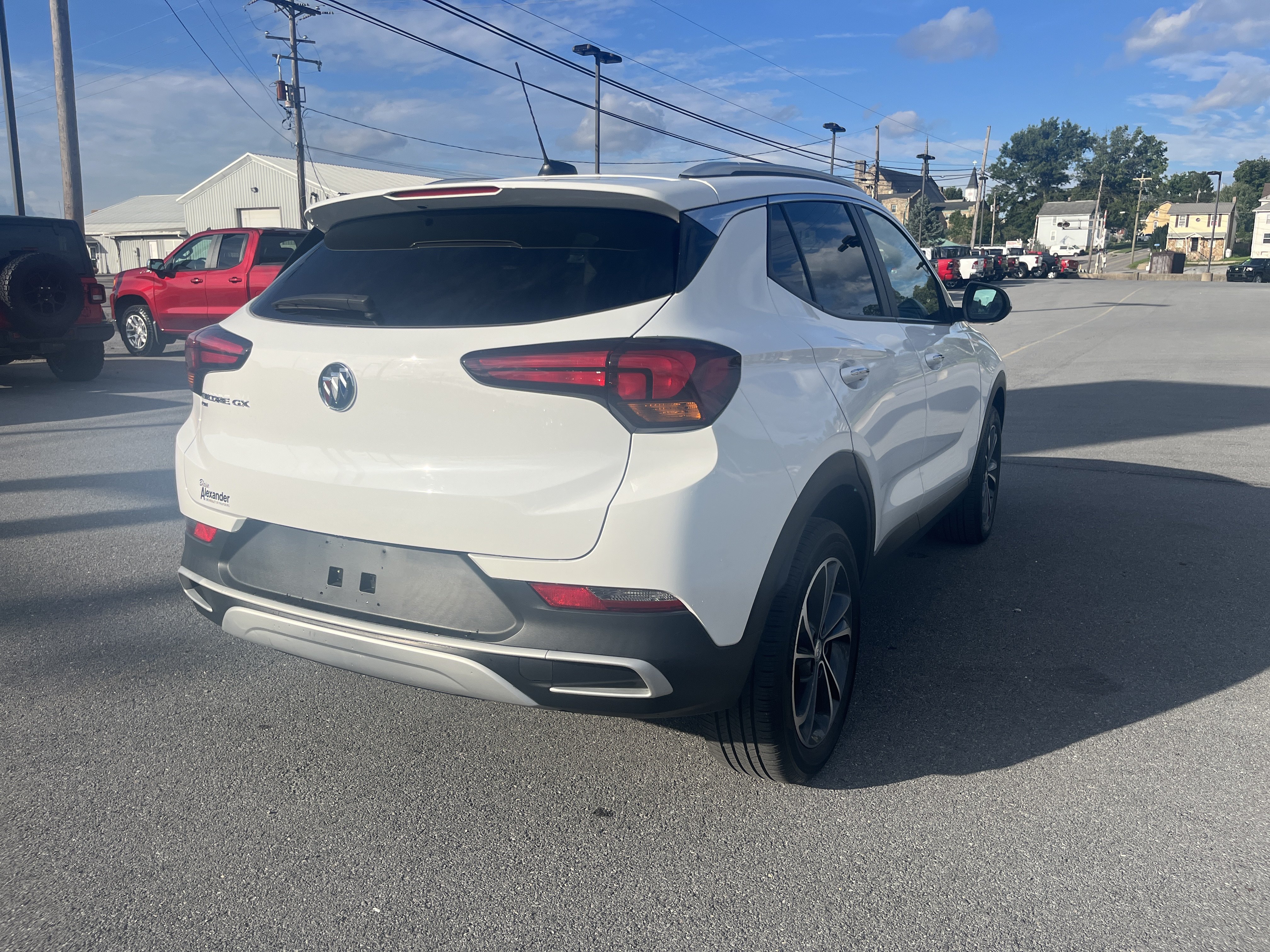 Used 2023 Buick Encore GX Select w/ Safety Package II AWD/4WD video 3