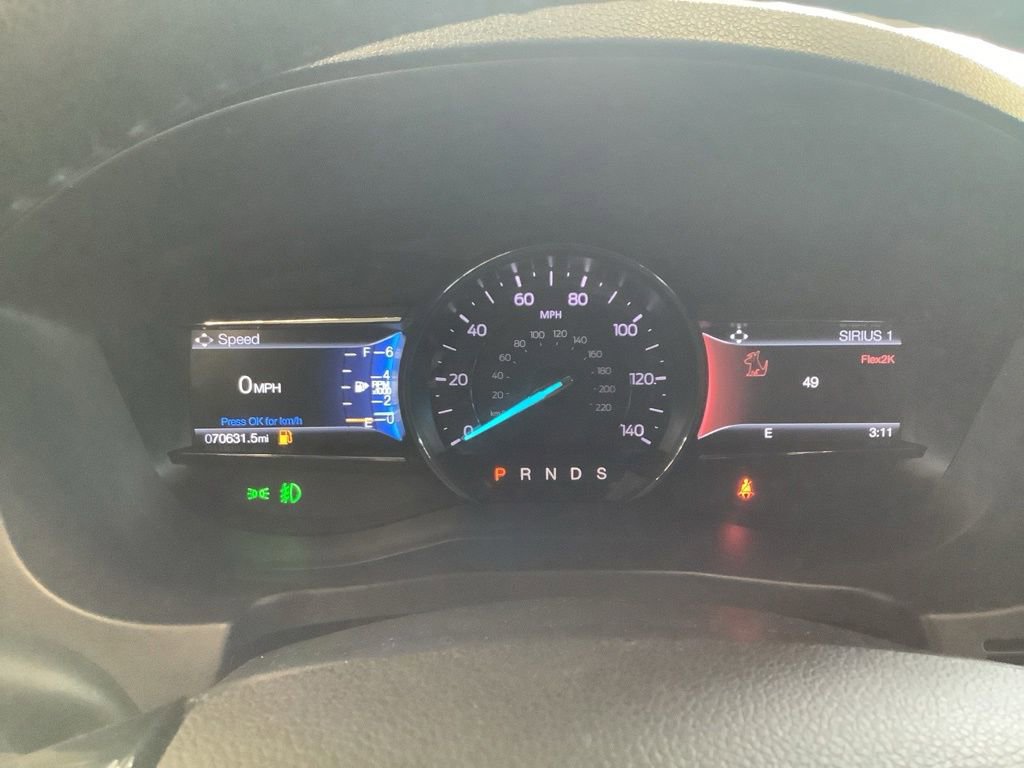 Used 2019 Ford Explorer XLT w/ Equipment Group 202A AWD/4WD image 17