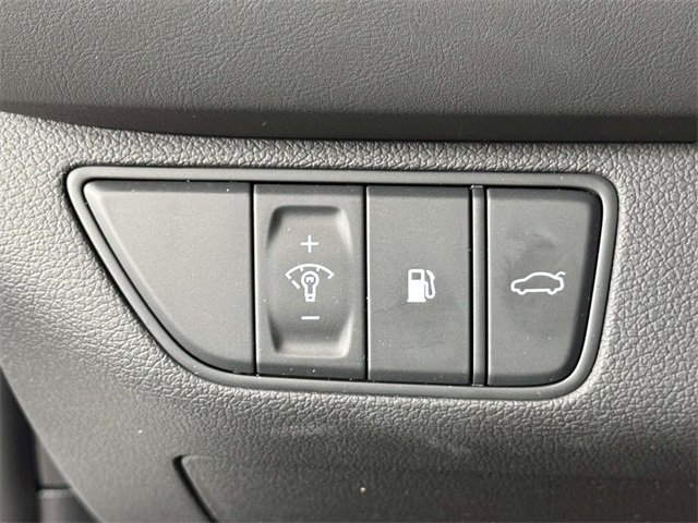 Used 2025 Genesis G70 2.5T w/ Sport Prestige Package image 20