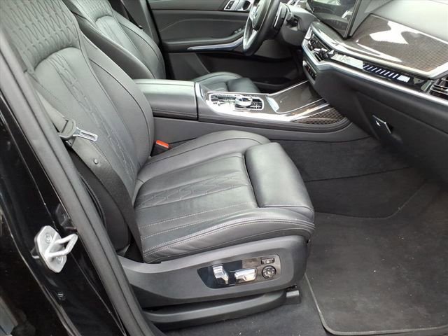 Used 2024 BMW X7 M60i w/ Executive Package image 8