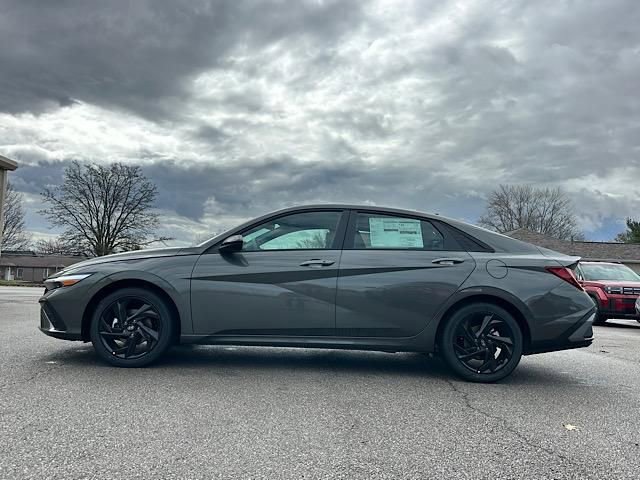 New 2026 Hyundai Elantra Sport image 2