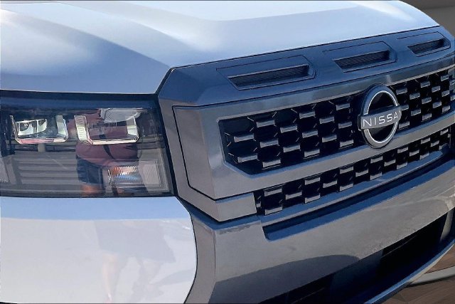 Certified 2026 Nissan Frontier SV w/ SV Convenience Package AWD/4WD image 27