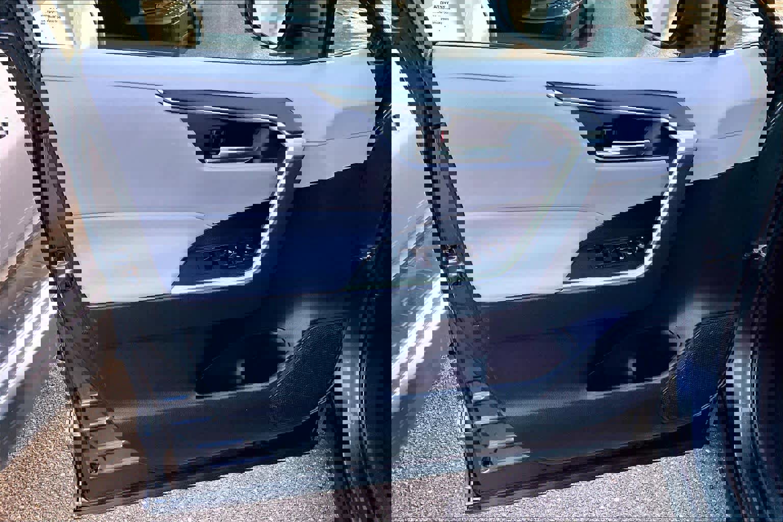 Used 2020 Toyota RAV4 XLE w/ Convenience Package AWD/4WD image 21