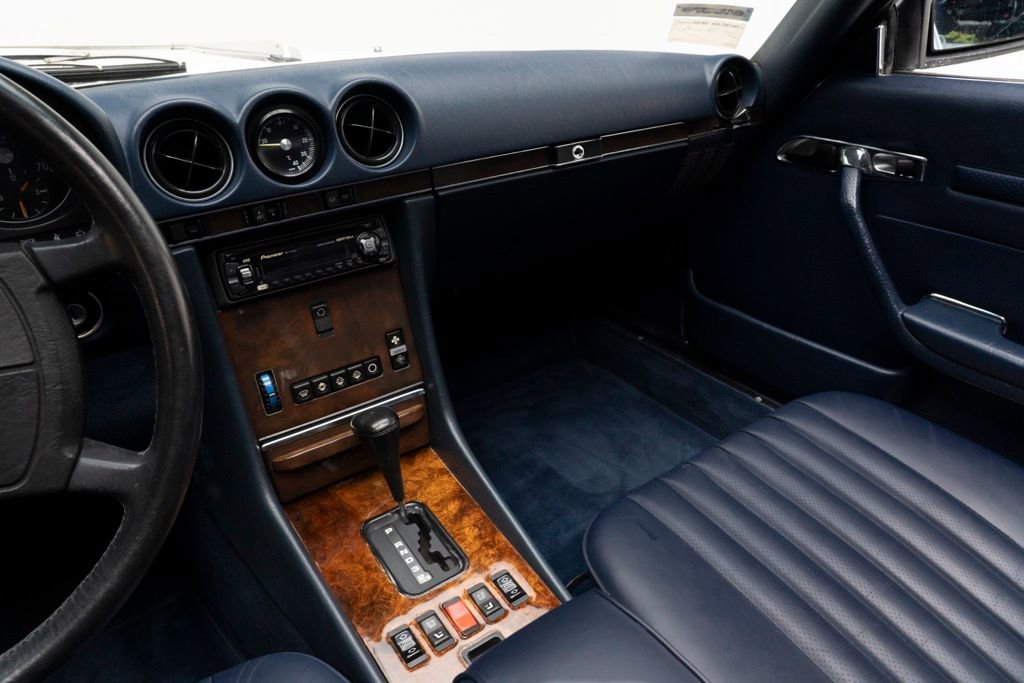 Used 1988 Mercedes-Benz 560 SL image 26