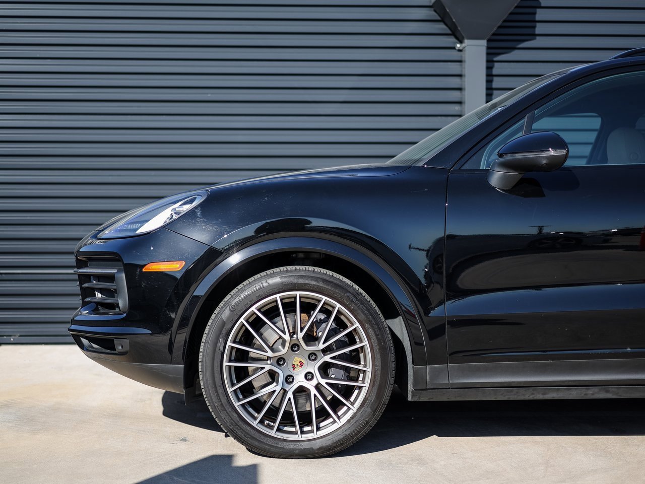 Certified 2023 Porsche Cayenne Platinum Edition image 11