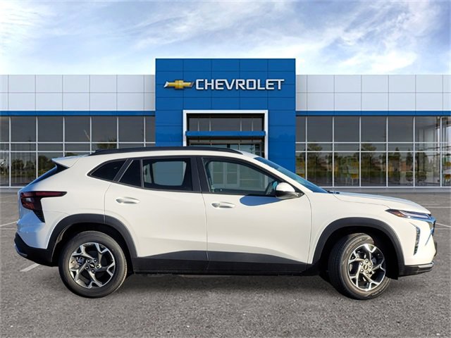New 2026 Chevrolet Trax LT w/ Driver Confidence Package image 3