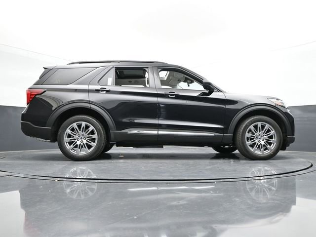 Certified 2025 Ford Explorer Active w/ Active Comfort Package image 39