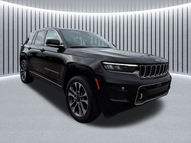 Certified 2024 Jeep Grand Cherokee Overland w/ Luxury Tech Group IV AWD/4WD image 1