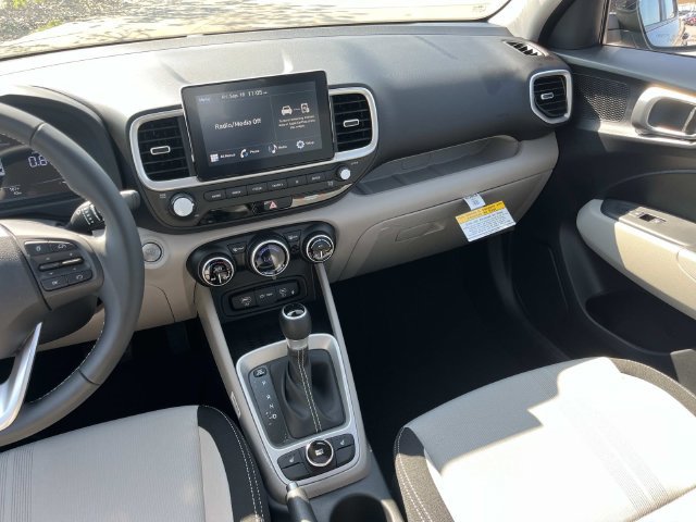 New 2026 Hyundai Venue SEL FWD image 14
