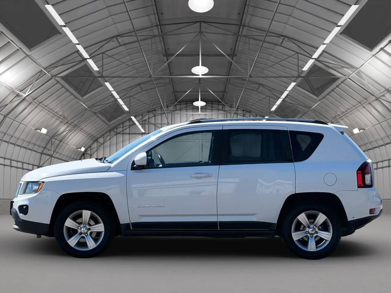 Used 2014 Jeep Compass Latitude AWD/4WD image 8