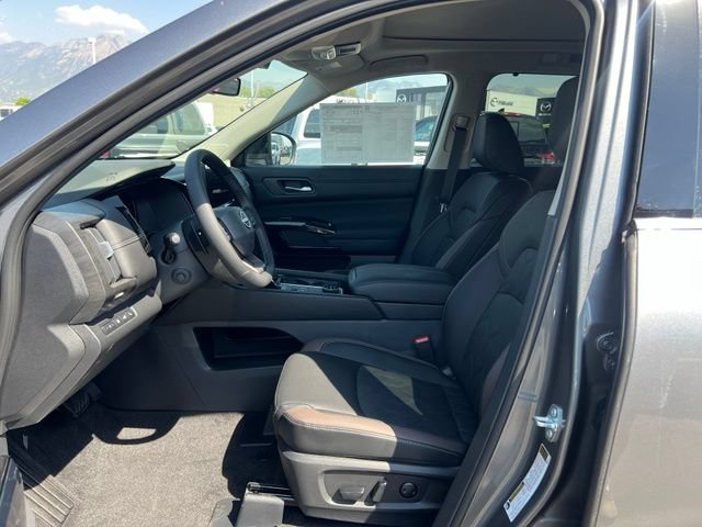 New 2026 Nissan Pathfinder Platinum w/ Cargo Package AWD/4WD image 21