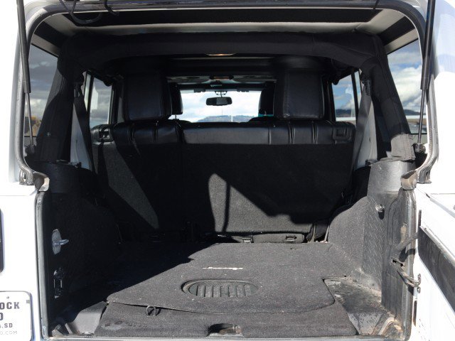 Used 2016 Jeep Wrangler Unlimited Sahara w/ Max Tow Package AWD/4WD image 24