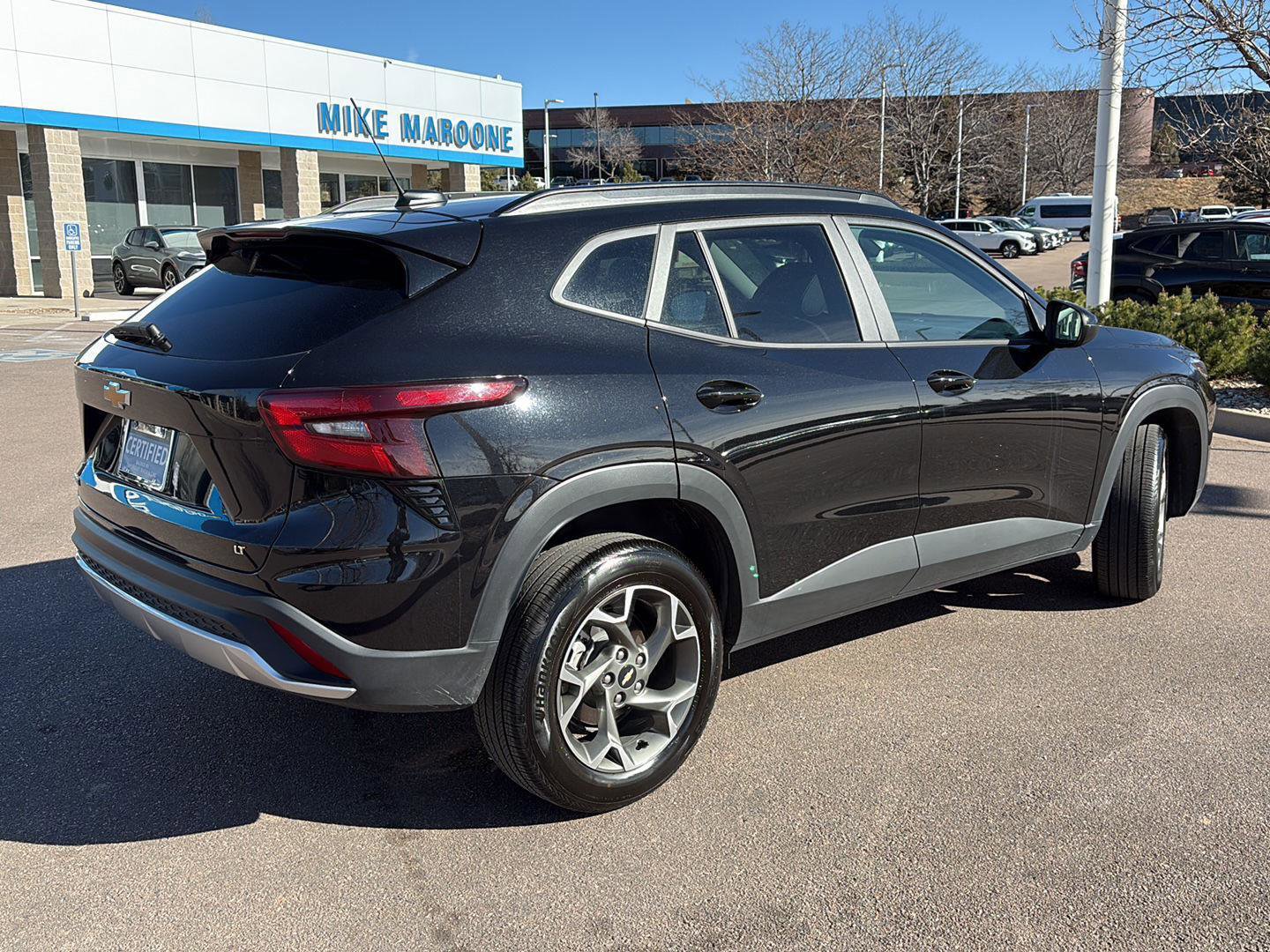 Used 2025 Chevrolet Trax LT w/ LT Convenience Package image 6