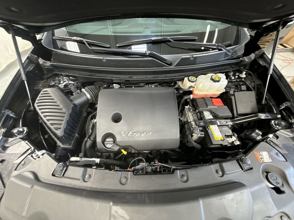 Certified 2023 Chevrolet Traverse LT FWD image 39