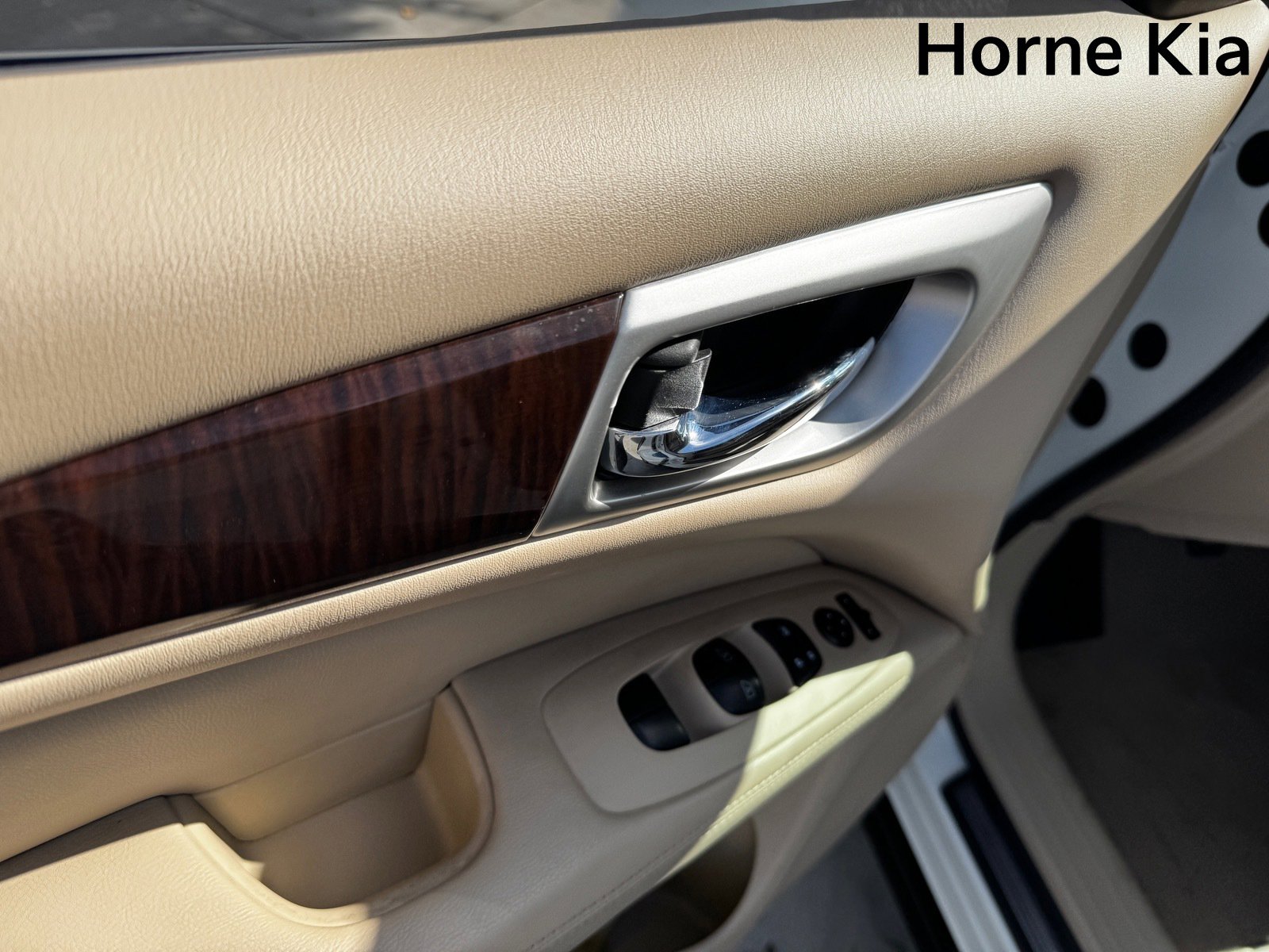 Used 2014 Nissan Pathfinder SL w/ SL Tech Package image 11