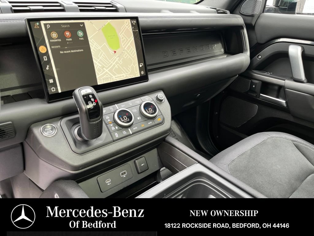 Used 2023 Land Rover Defender 110 V8 AWD/4WD image 28