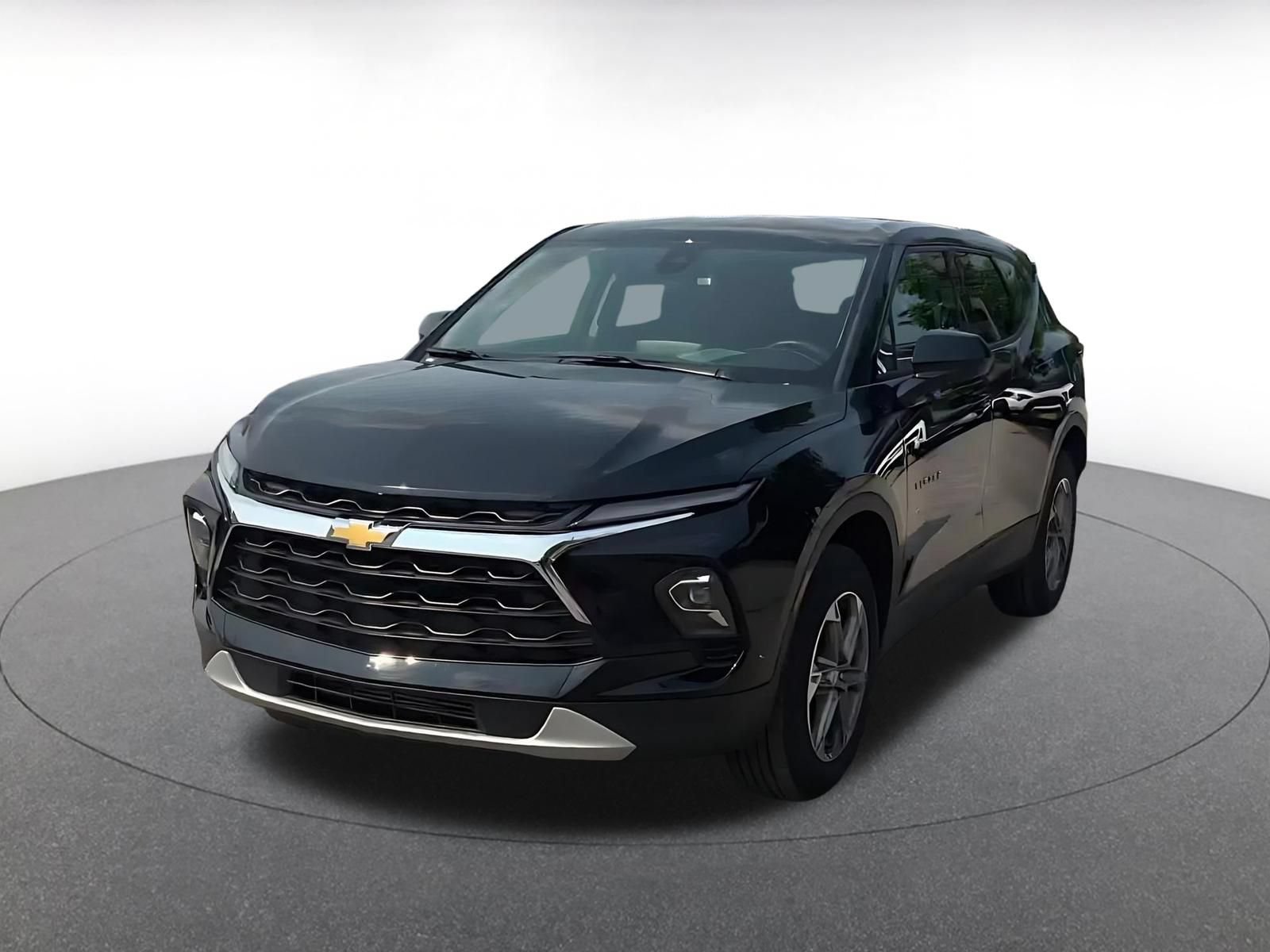 Used 2026 Chevrolet Blazer LT FWD image 5