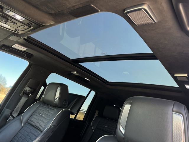 Used 2024 Cadillac Escalade ESV V image 20