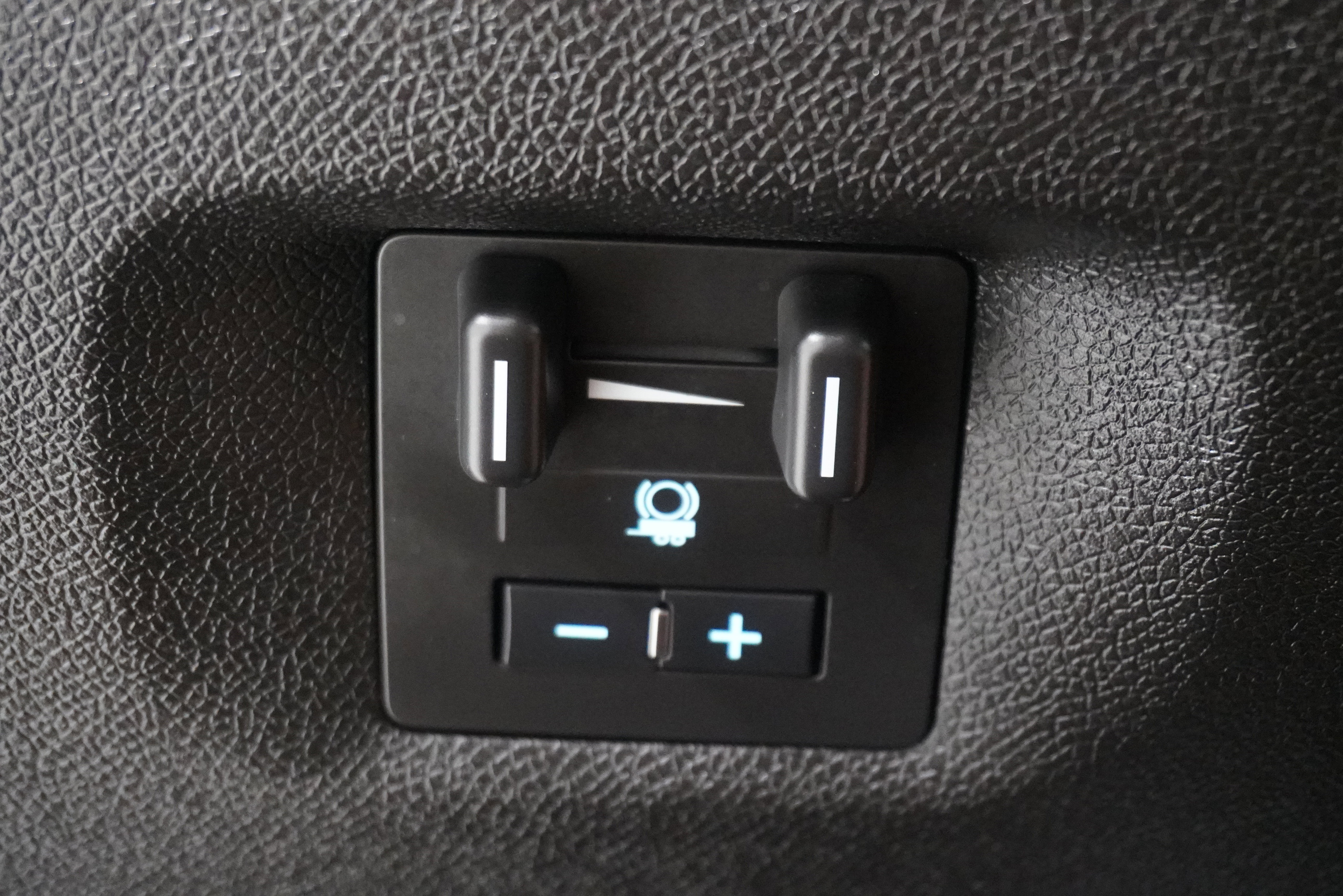 Used 2012 GMC Sierra 3500 SLE w/ HD SLE Premium Package image 23