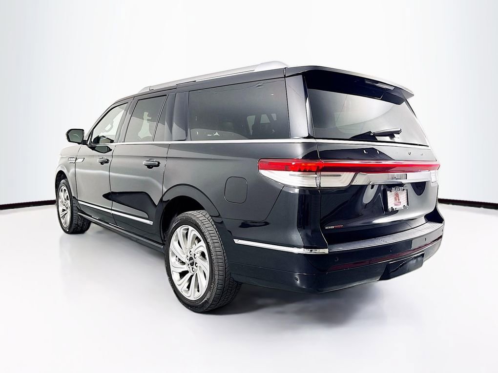 Used 2024 Lincoln Navigator L 4WD image 7
