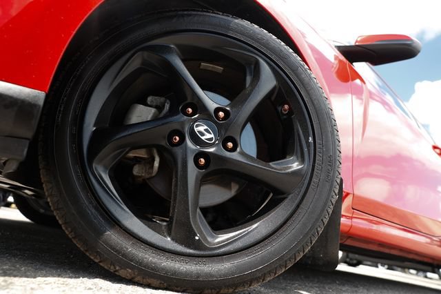 Used 2020 Hyundai Veloster 2.0 FWD image 30
